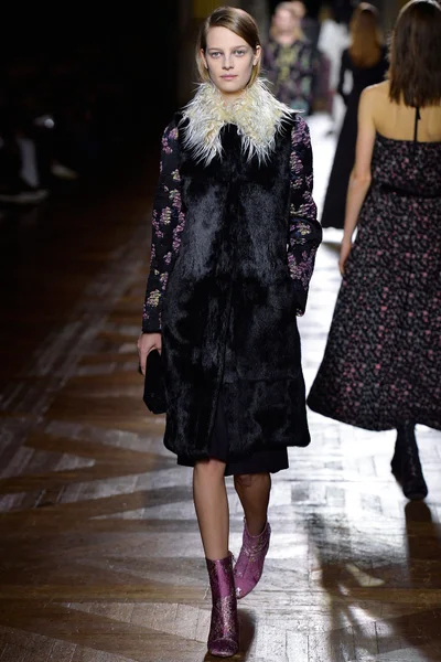 Look 57